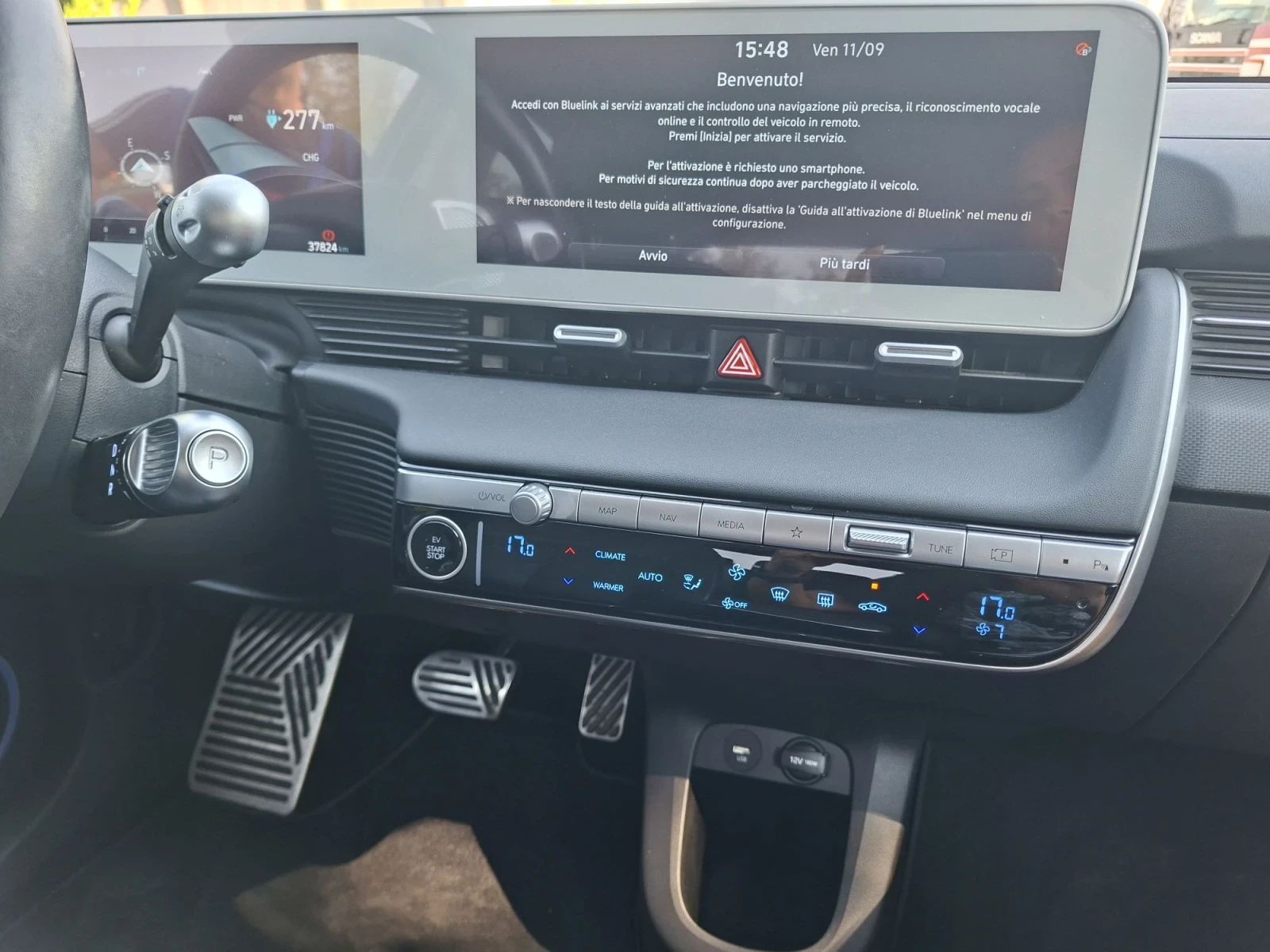 Hyundai Ioniq 5 НАЛИЧЕН Гаранция от ХЮНДАЙ Италия-ULTIMATE 3!, снимка 10 - Автомобили и джипове - 56032920