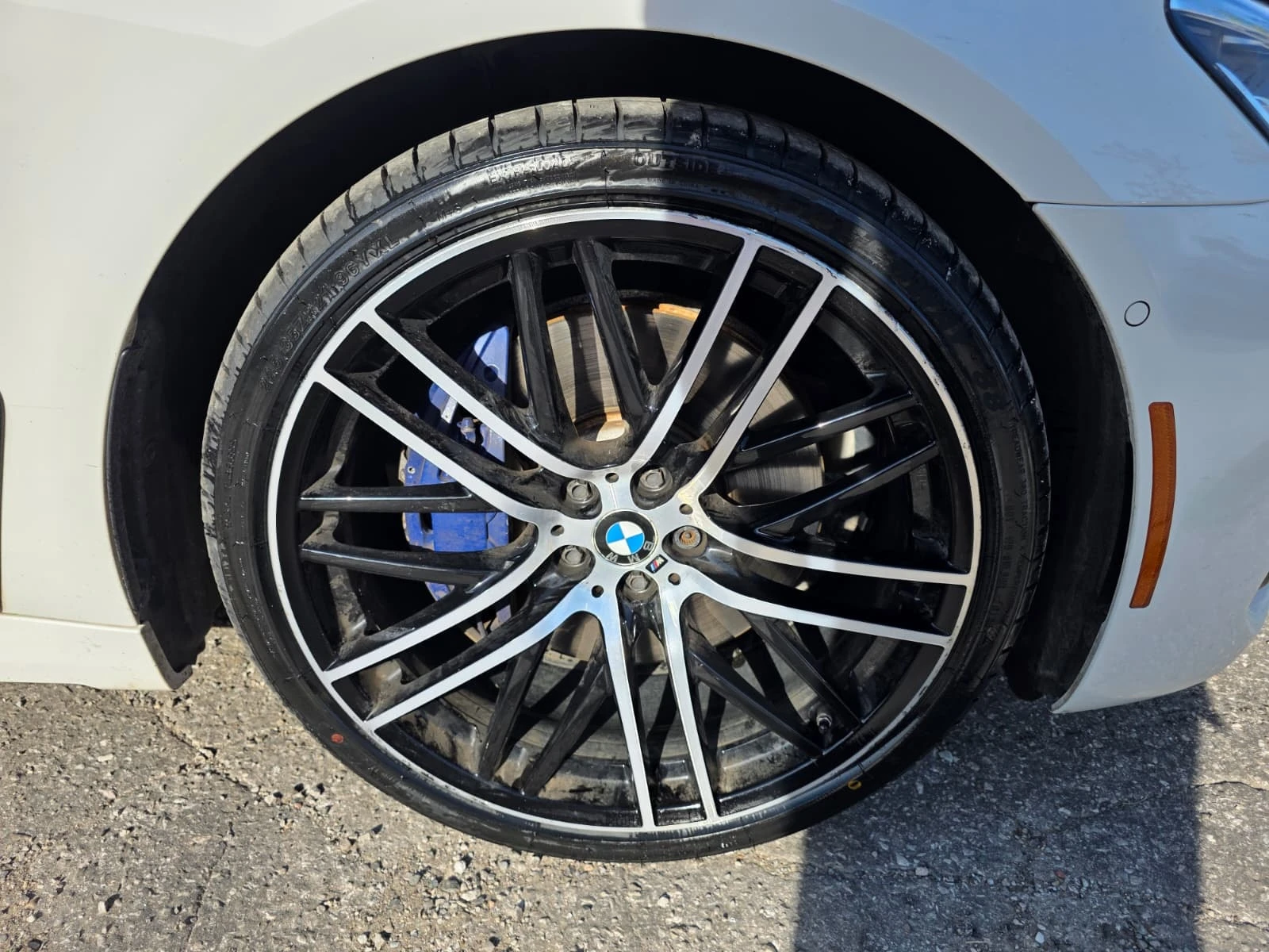 BMW 750 * 750i xDrive * CARFAX * ОПЦИЯ ЗА ФИНАНСИРАНЕ, снимка 7 - Автомобили и джипове - 56156310