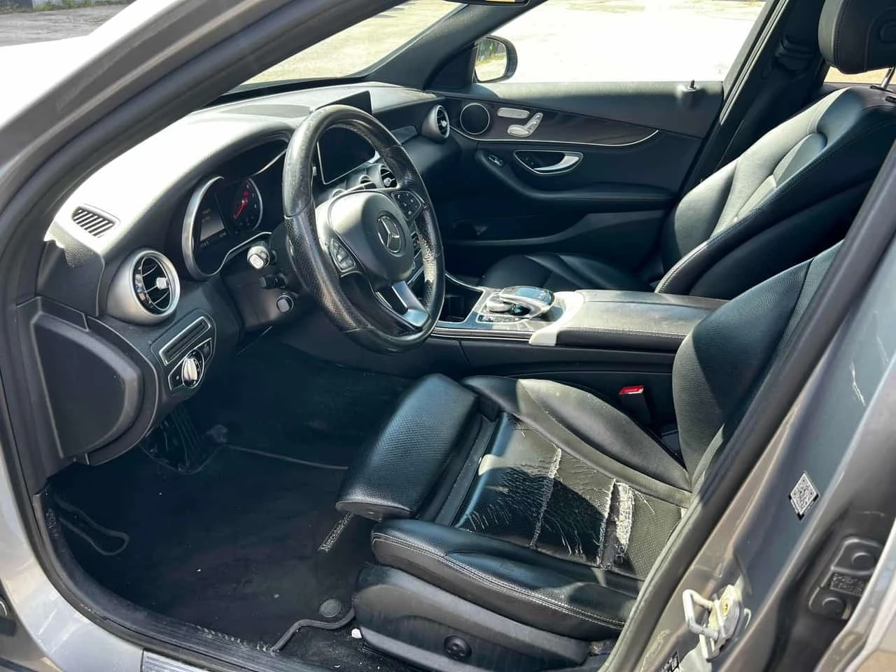 Mercedes-Benz C 300 4MATIC | CARFAX | АВТОКРЕДИТ БЕЗ ПЪРВОНАЧАЛНА, снимка 7 - Автомобили и джипове - 56228457