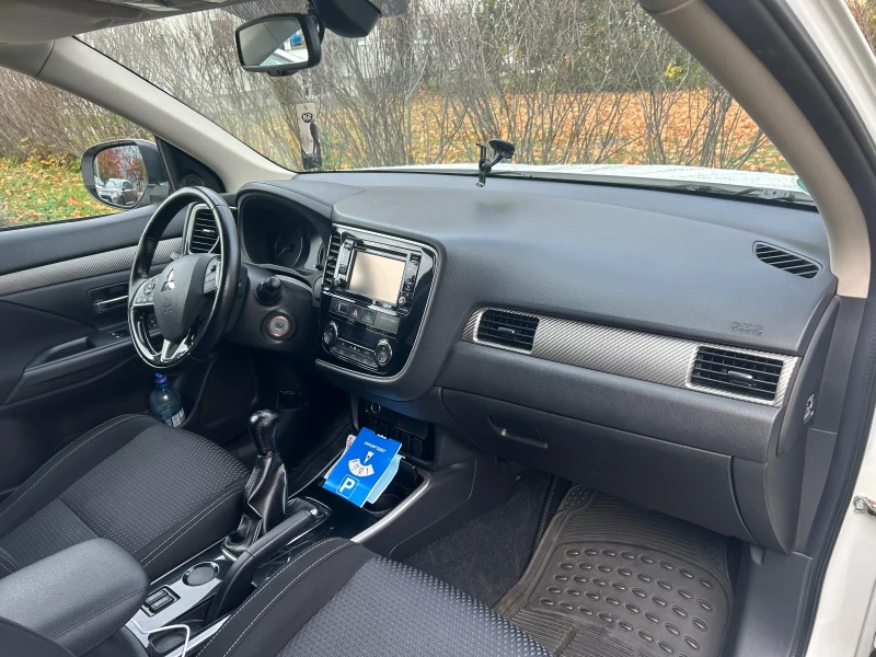 Mitsubishi Outlander 2.0 MIVEC Diamant, снимка 12 - Автомобили и джипове - 47857896