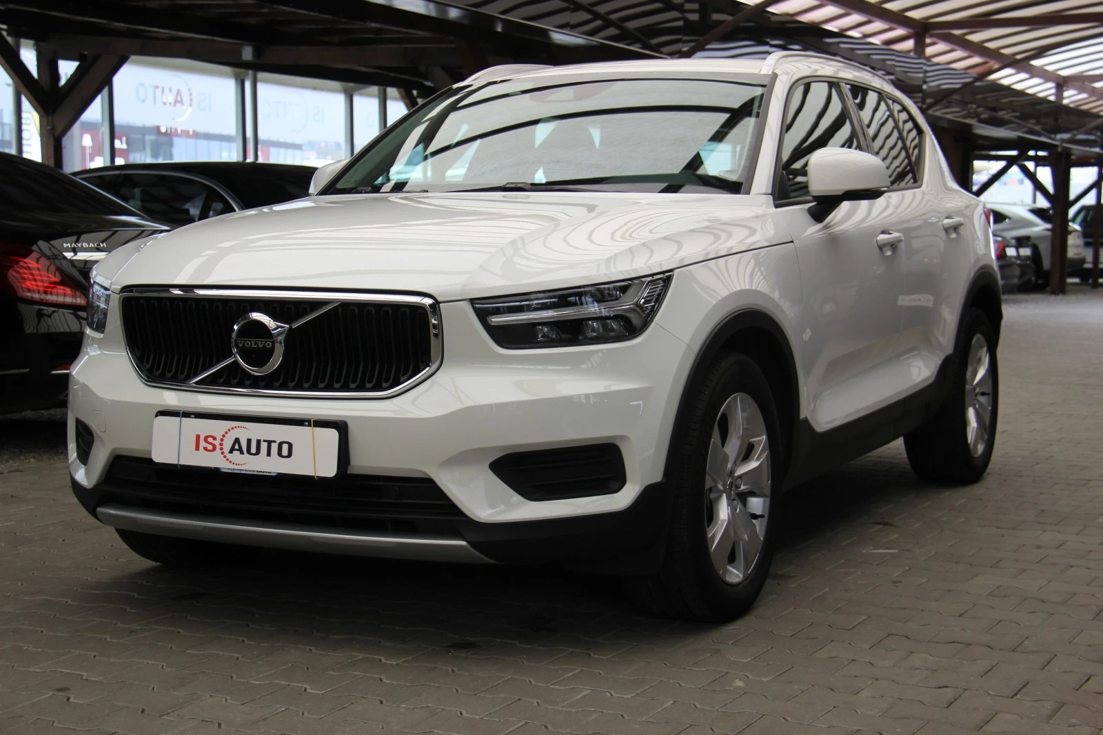 Volvo XC40 D4/AWD/Momentum - изображение 6