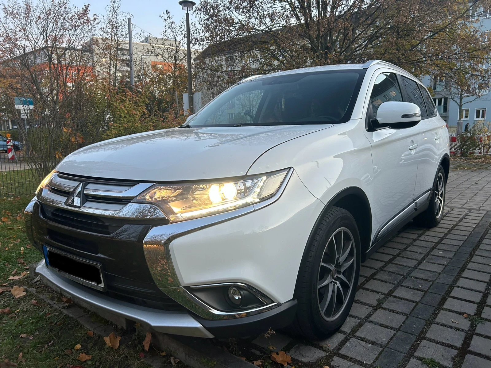 Mitsubishi Outlander 2.0 MIVEC Diamant - изображение 5