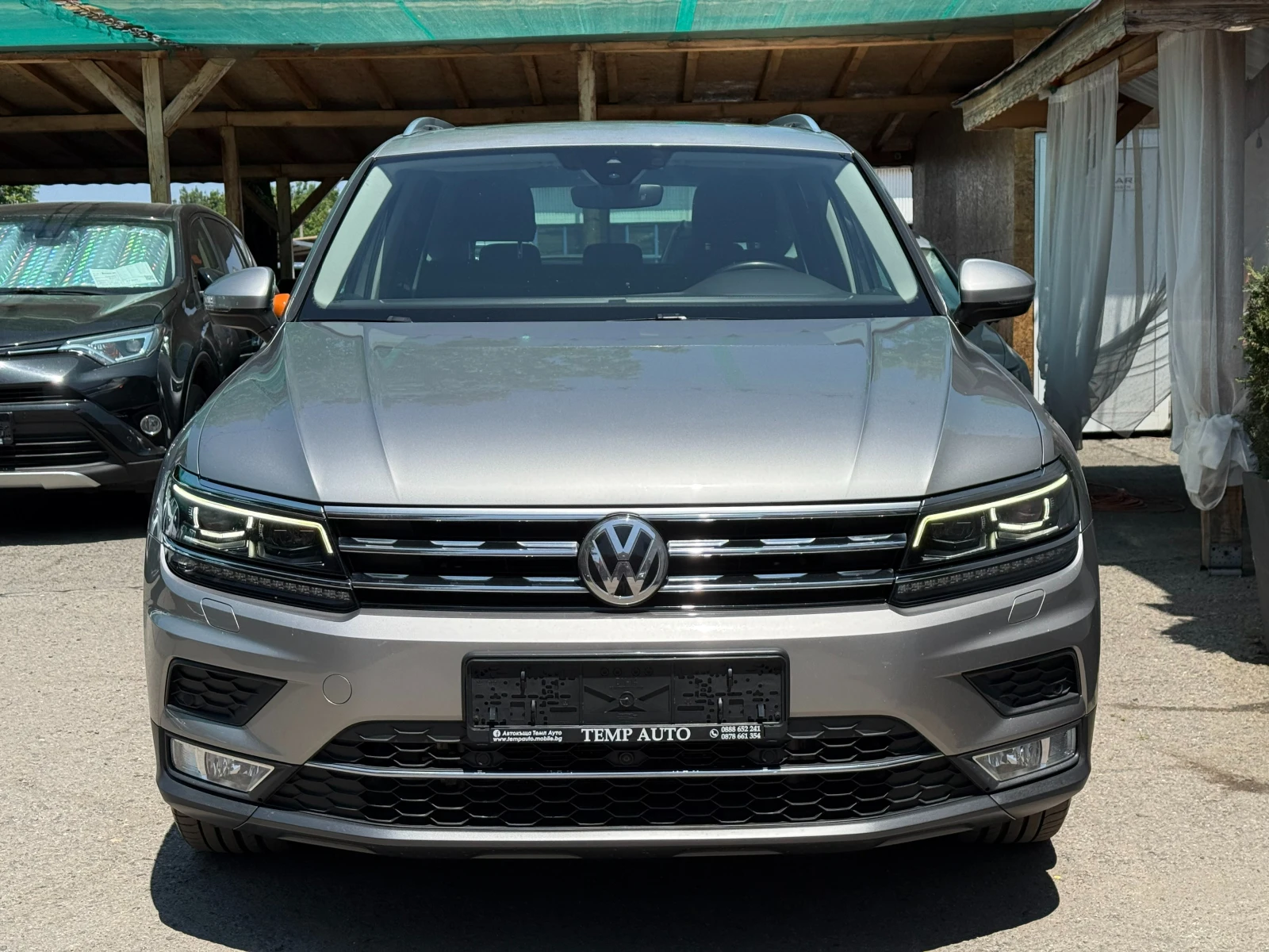 VW Tiguan 2.0TDI* 190к.с* VIRTUAL* СЕРВИЗНА К-КА С ПЪЛНА ИС- - изображение 2