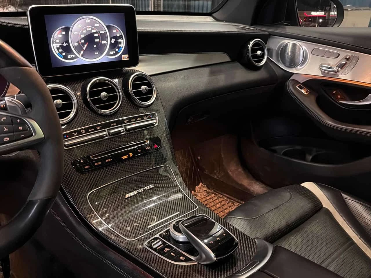 Mercedes-Benz GLC 63 AMG S* 4MATIC+ * BURMASTER* 360 K�����*  | Mobile.bg � ����������� 11