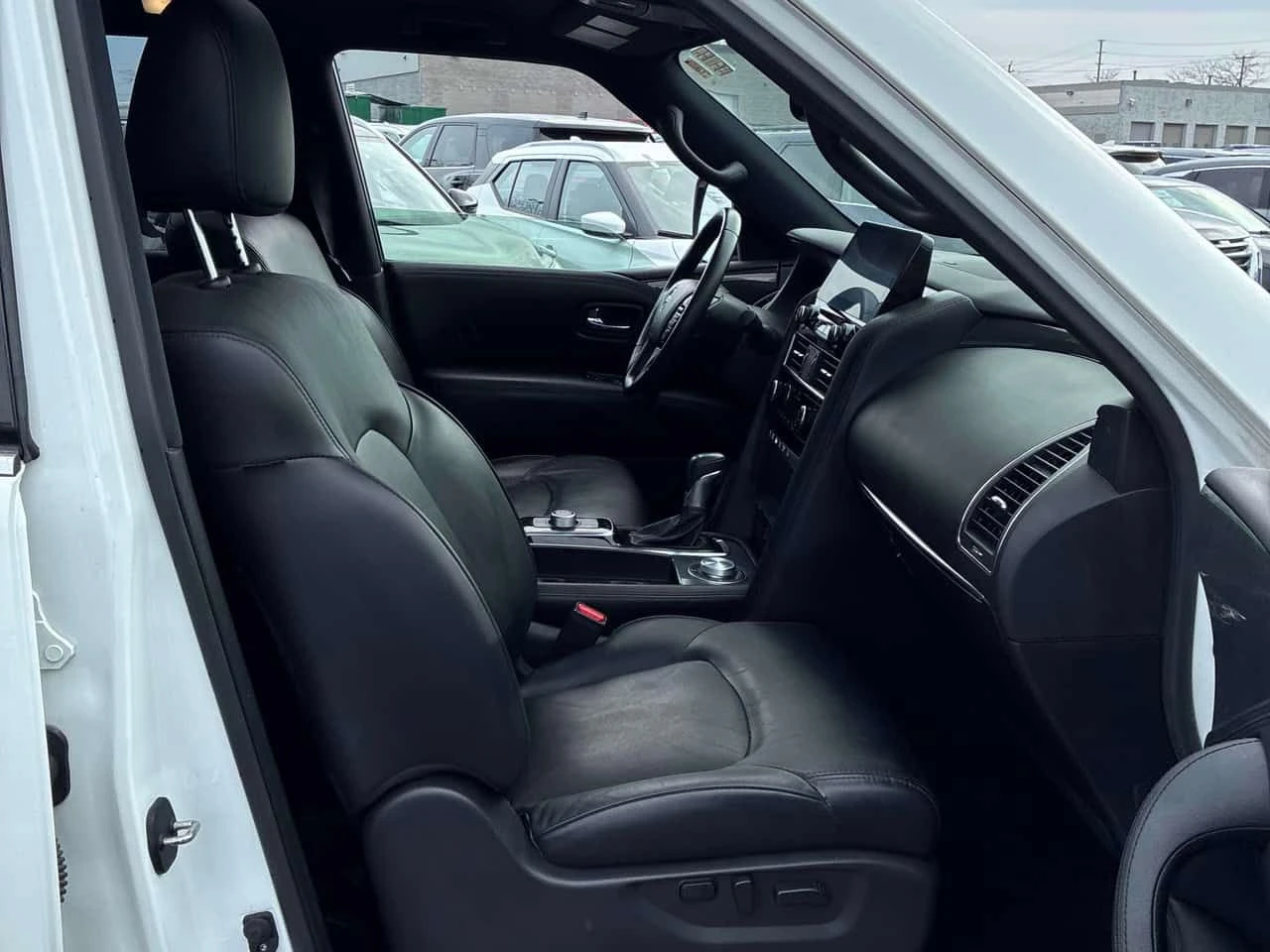 Nissan Armada * SL * ГЛАВНО ПРЕДСТАВИТЕЛСТВО* , снимка 15 - Автомобили и джипове - 54134852