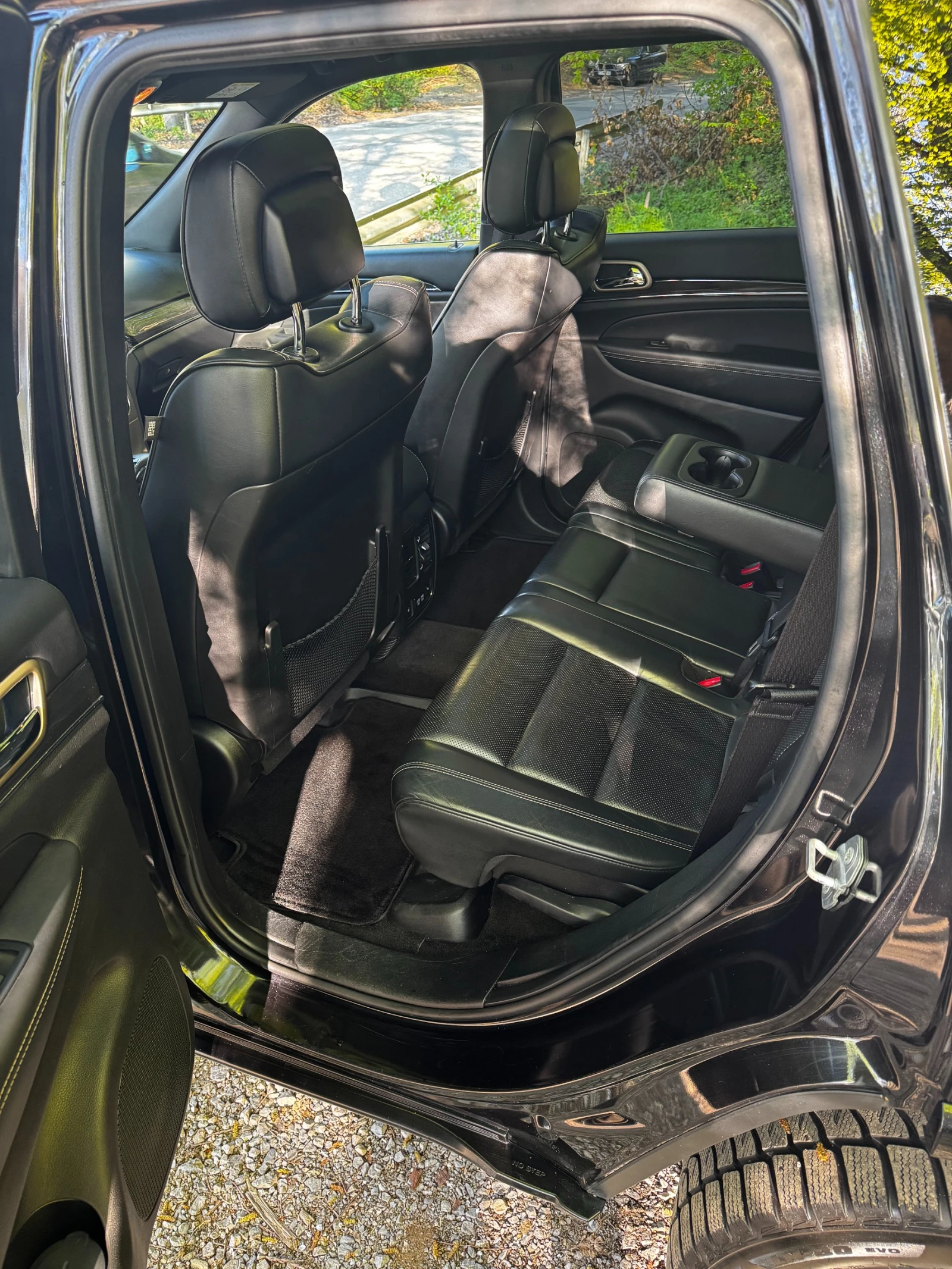 Jeep Grand cherokee Overland | Германия, снимка 11 - Автомобили и джипове - 54323187