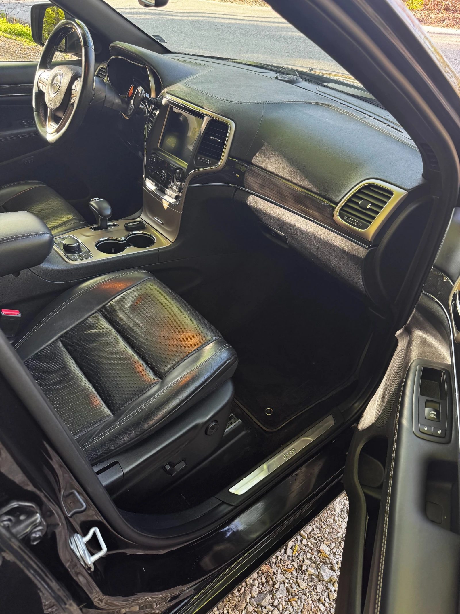 Jeep Grand cherokee Overland | Германия, снимка 12 - Автомобили и джипове - 54323187