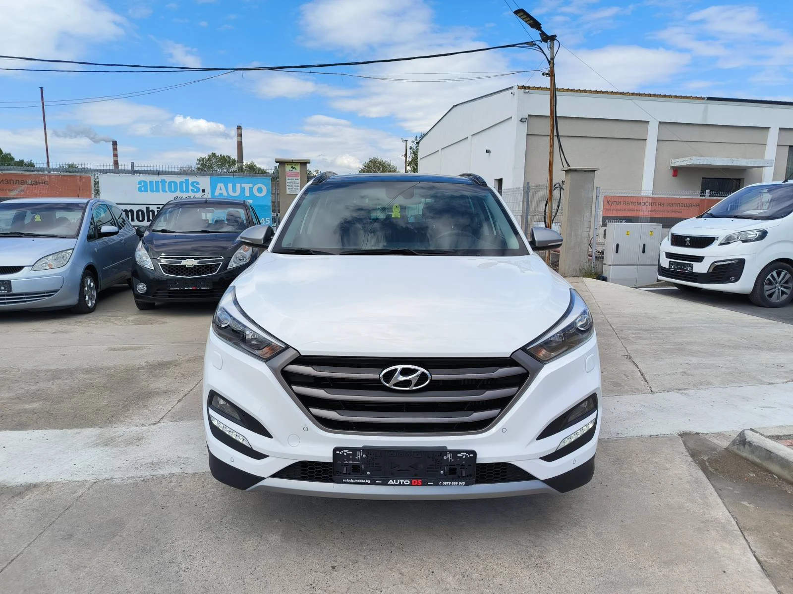 Hyundai Tucson 1.7d-Navi-Kamera-Keyless-Euro-6B, снимка 2 - Автомобили и джипове - 54387461