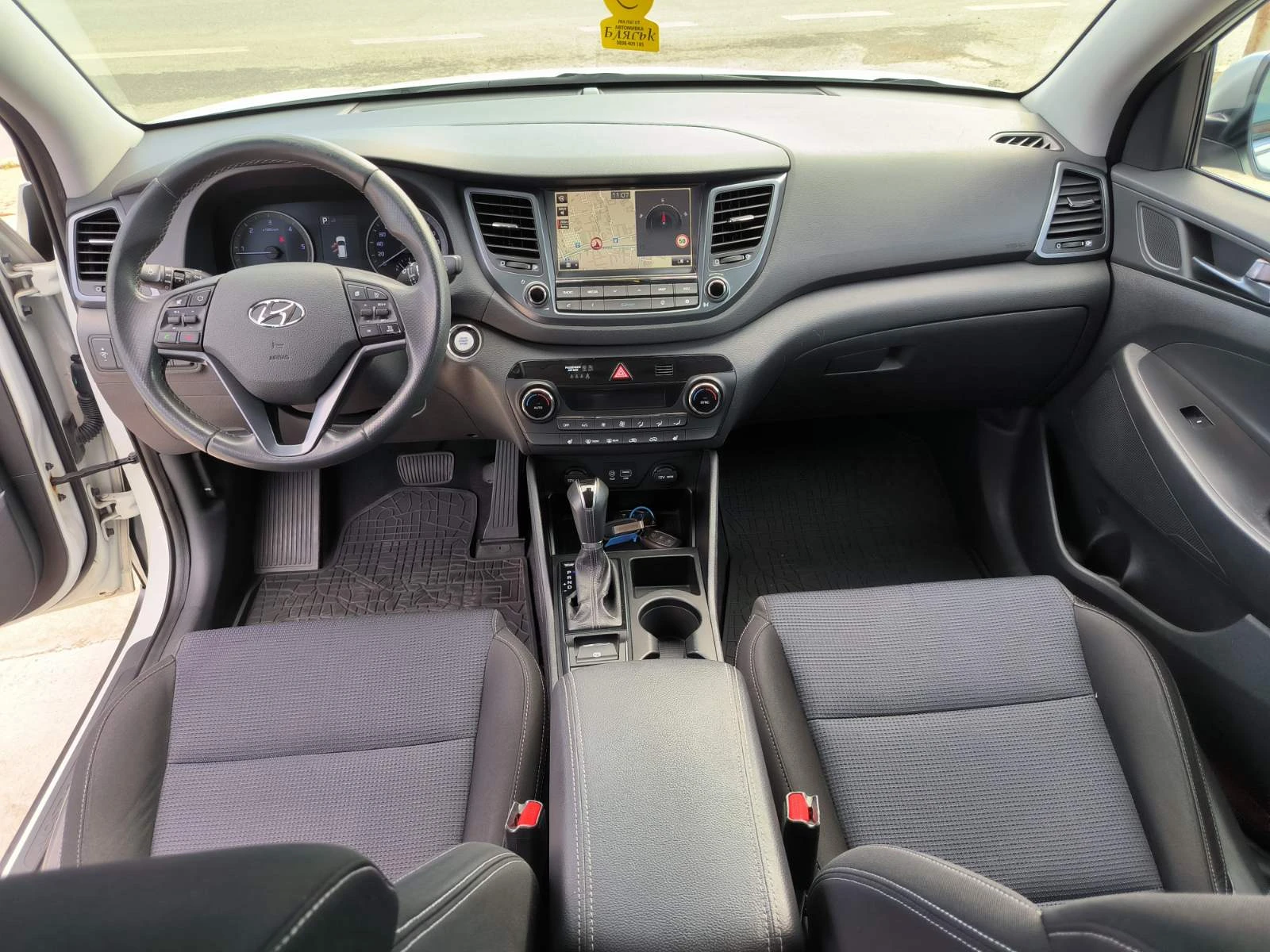 Hyundai Tucson 1.7d-Navi-Kamera-Keyless-Euro-6B, снимка 14 - Автомобили и джипове - 54387461