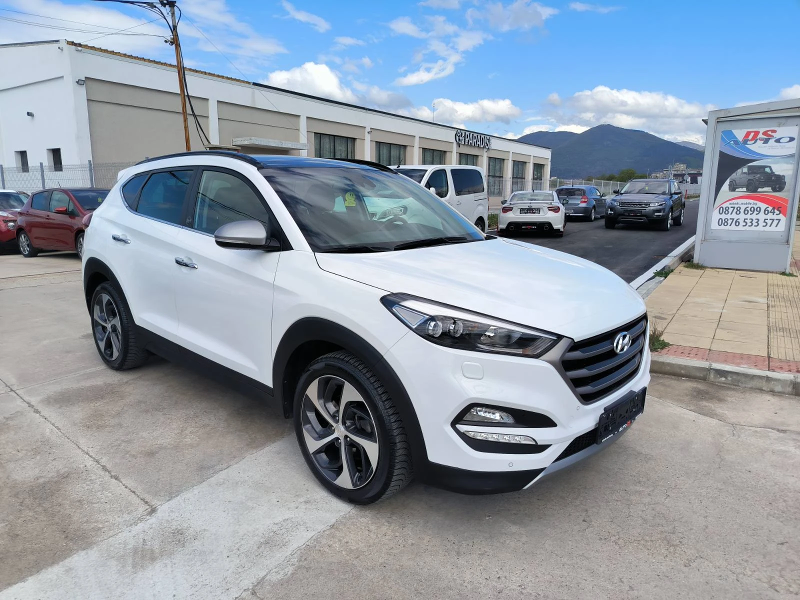 Hyundai Tucson 1.7d-Navi-Kamera-Keyless-Euro-6B, снимка 3 - Автомобили и джипове - 54387461