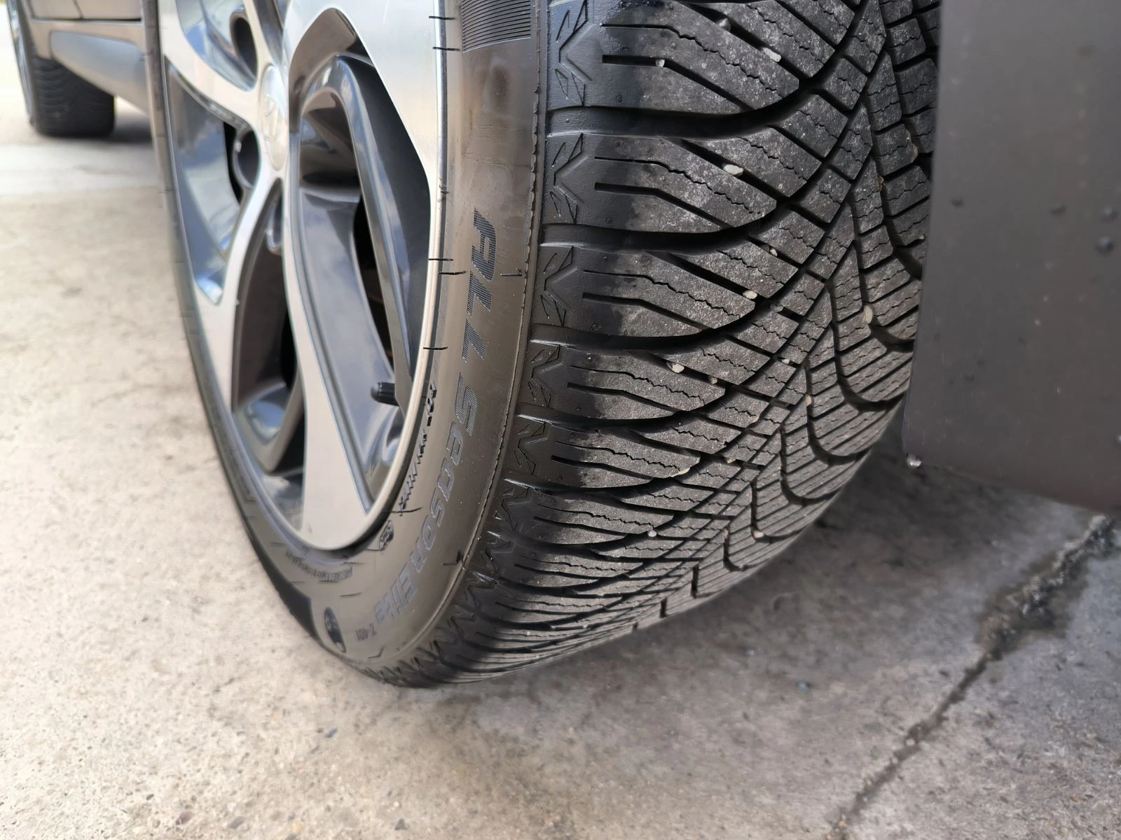 Hyundai Tucson 1.7d-Navi-Kamera-Keyless-Euro-6B, снимка 8 - Автомобили и джипове - 54387461