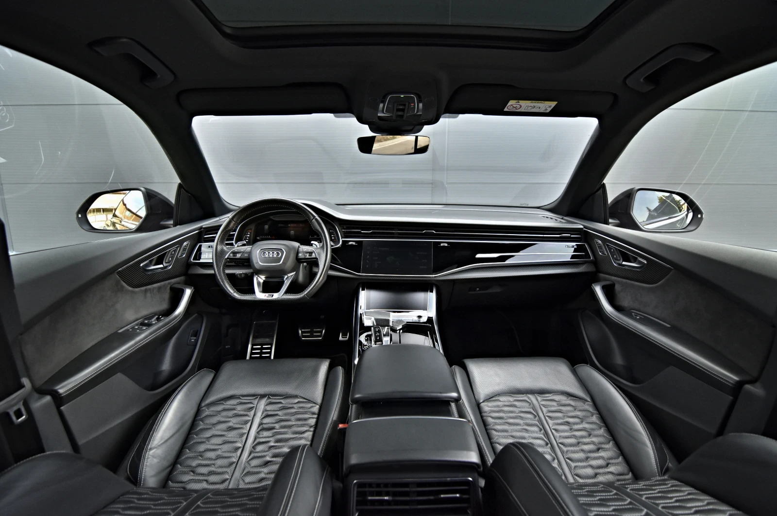 Audi RSQ8 Carbon-ceramic!B&O!Head-up!Pano!Exclusive!, снимка 16 - Автомобили и джипове - 56041779