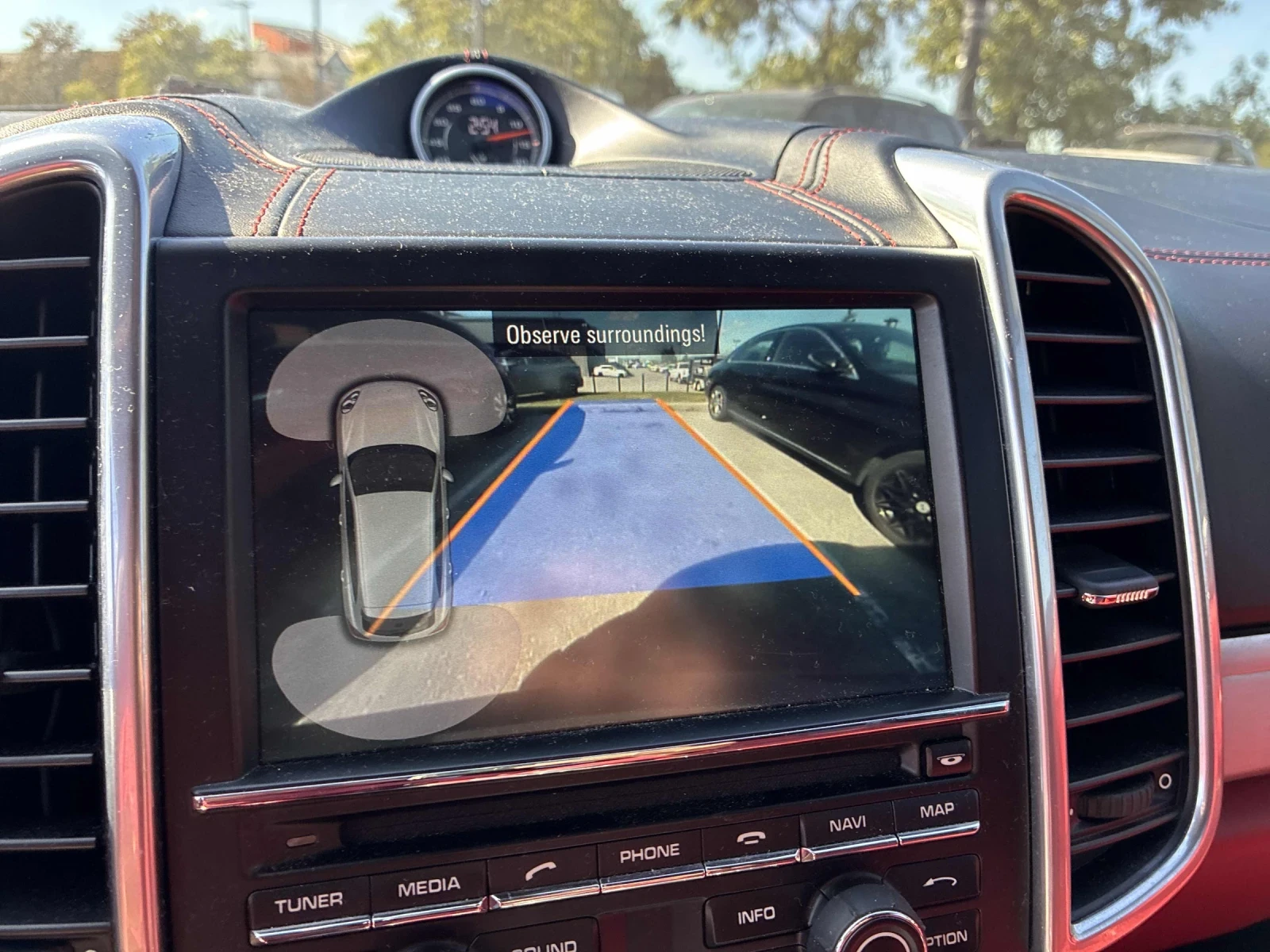 Porsche Macan GTS* Back cam* Pano* Chrono* Bose* Подгрев* , снимка 9 - Автомобили и джипове - 56260156