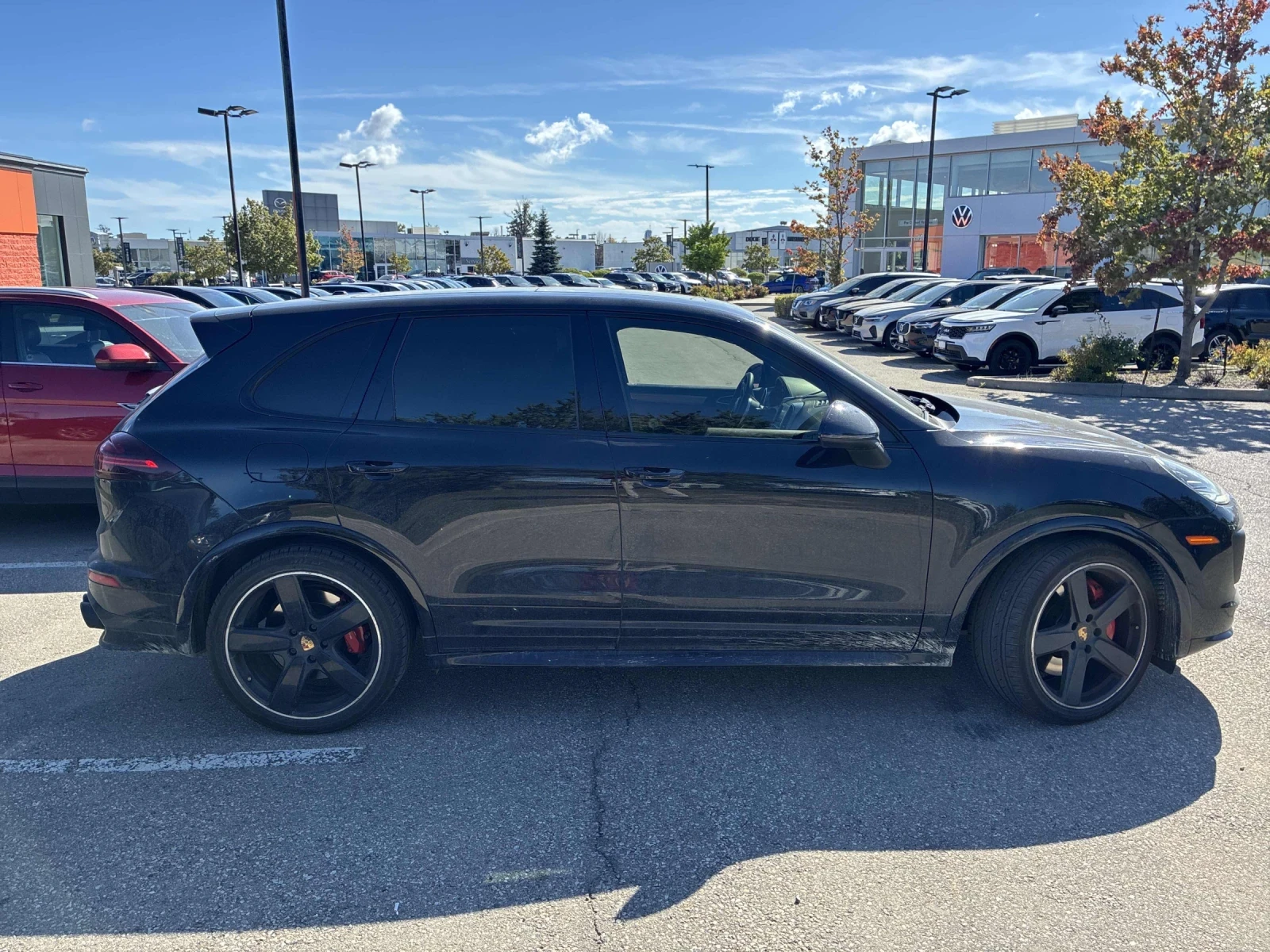 Porsche Macan GTS* Back cam* Pano* Chrono* Bose* Подгрев* , снимка 4 - Автомобили и джипове - 56260156