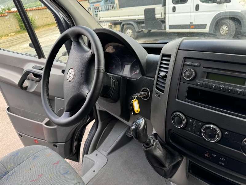 VW Crafter 2.5TDI Клима L2H2 , снимка 12 - Бусове и автобуси - 46459485