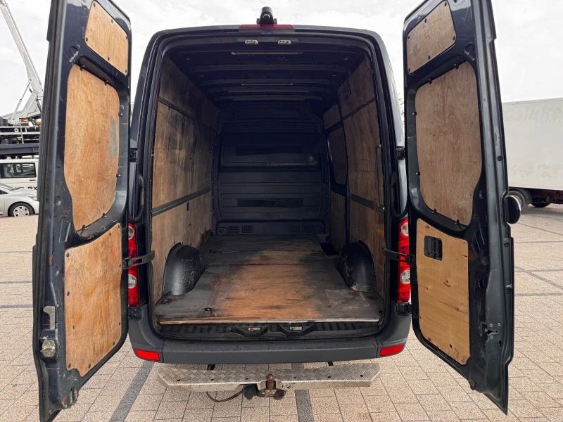 VW Crafter 2.5TDI Клима L2H2 , снимка 8 - Бусове и автобуси - 46459485