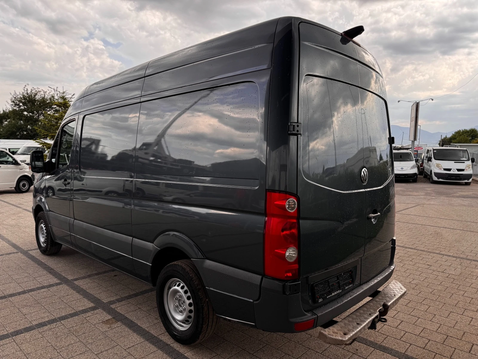 VW Crafter 2.5TDI Клима L2H2  - изображение 5