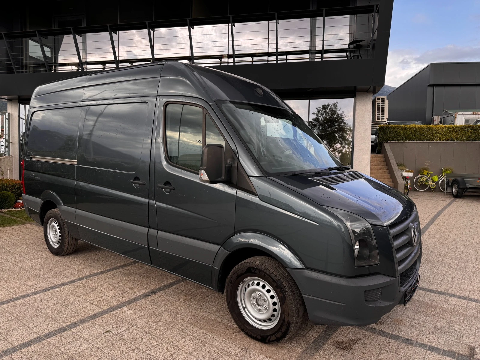 VW Crafter 2.5TDI Клима L2H2  - изображение 2