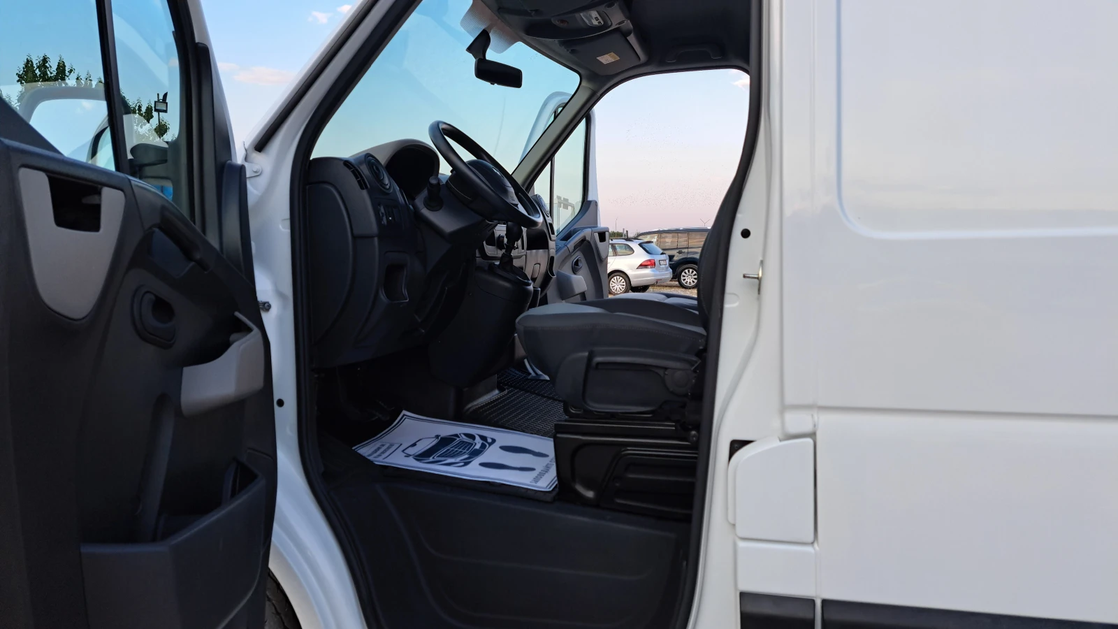 Renault Master 2.3DCI-6ск/101000км!!!/КЛИМАТИК/КОЖЕН САЛОН/ - изображение 8