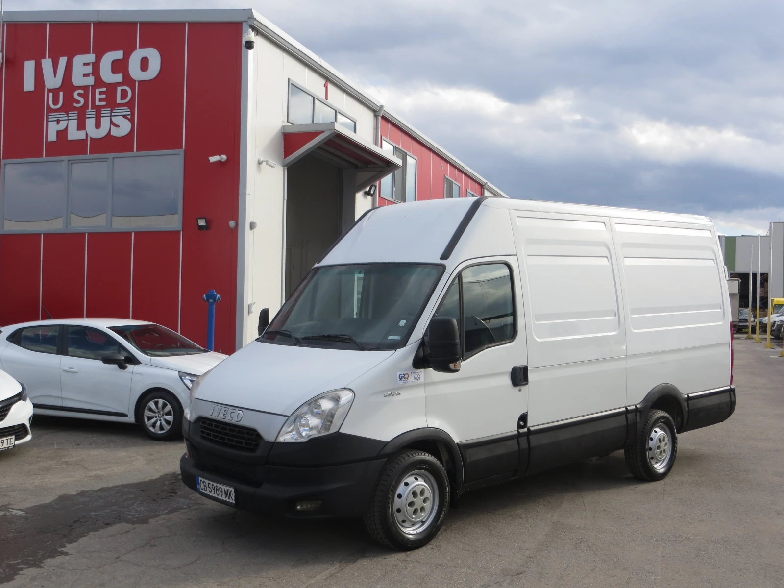 Iveco Daily 35S13-12 КУБ. М. ОБЕМ НА ТОВАРНОТО ПОМЕЩЕНИЕ | Auto.bg — изображение 1