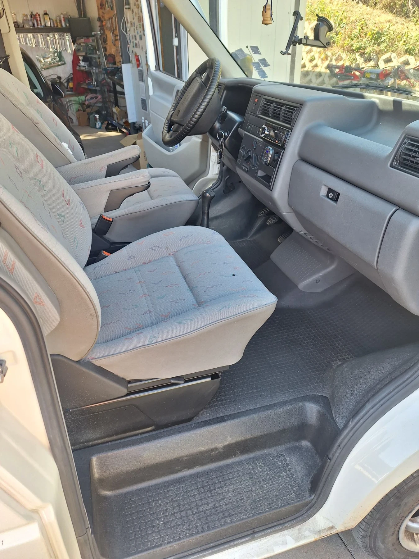 VW T4 2.5 102 кс , снимка 13 - Бусове и автобуси - 55973628