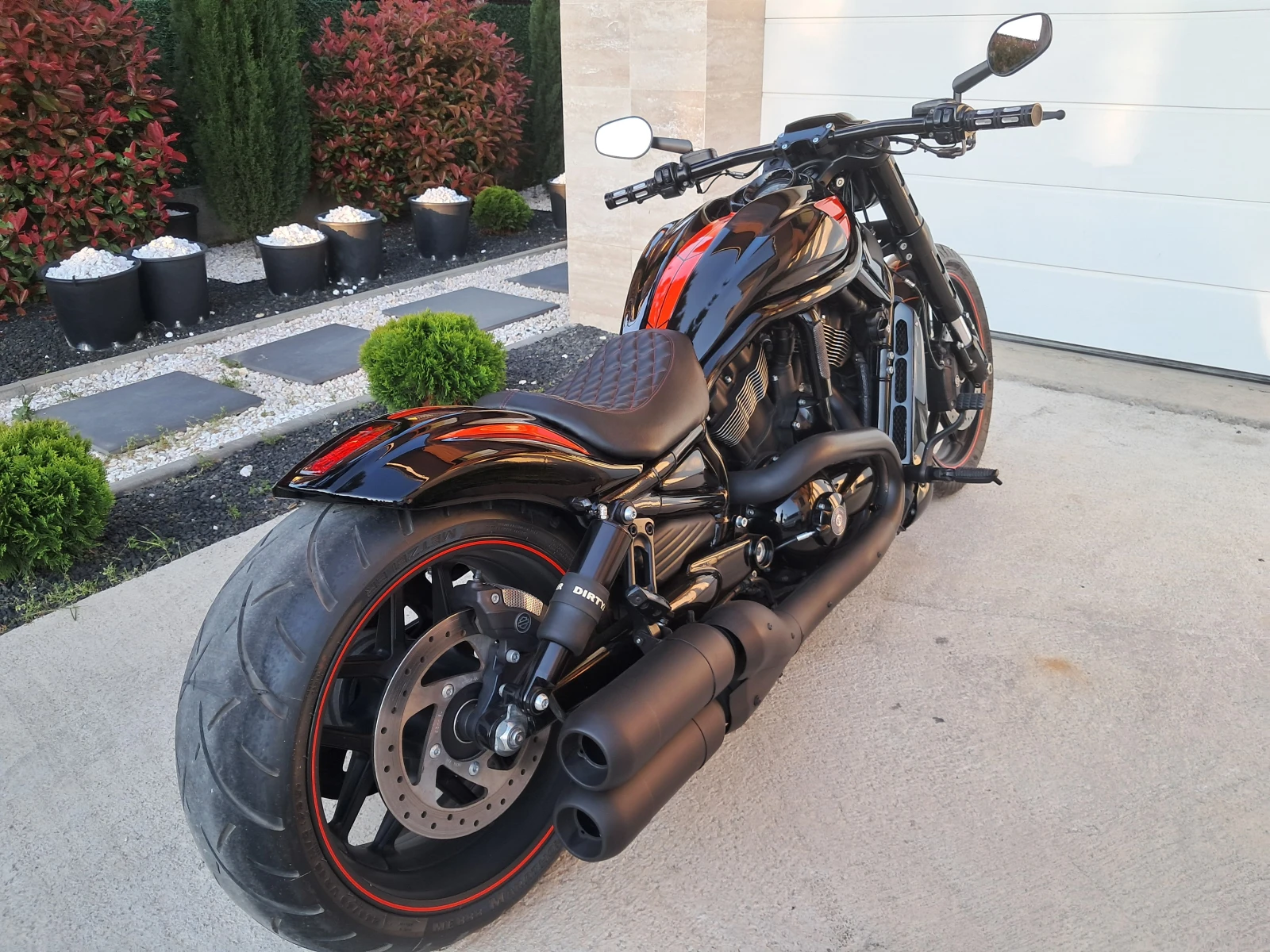 Harley-Davidson V-Rod NIGHT-ROD-ABS -CUSTOM-КАТО НОВ, снимка 14 - Мотоциклети и мототехника - 52524191
