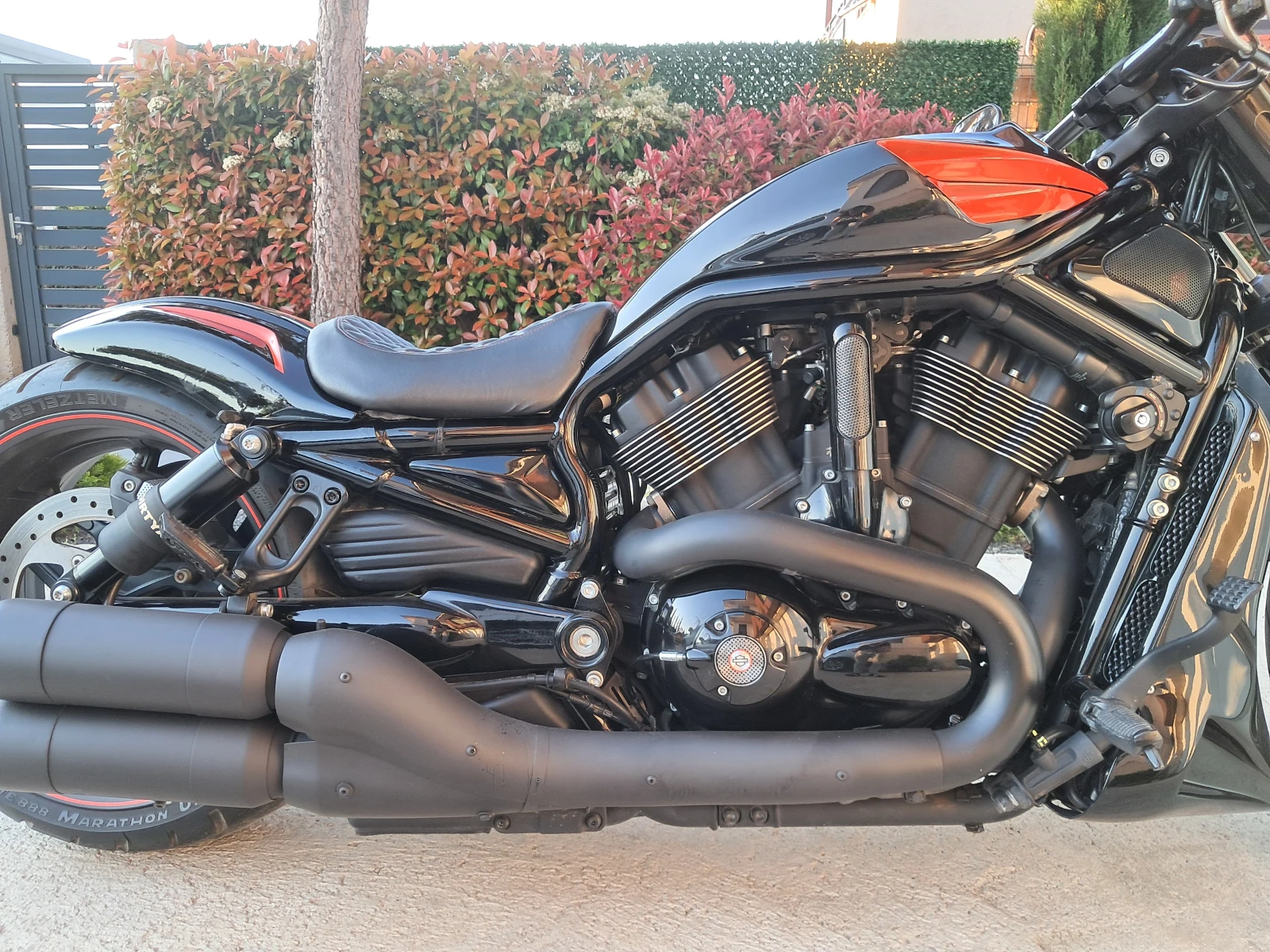 Harley-Davidson V-Rod NIGHT-ROD-ABS -CUSTOM-КАТО НОВ, снимка 12 - Мотоциклети и мототехника - 52524191