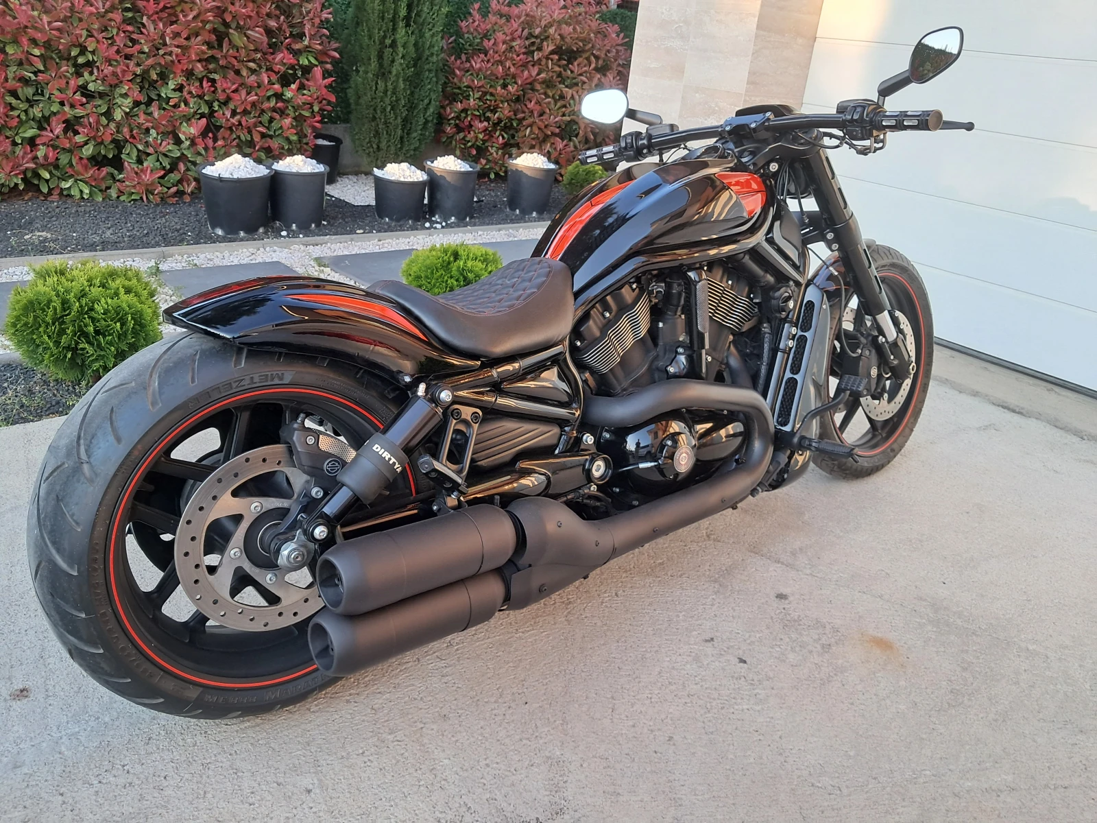 Harley-Davidson V-Rod NIGHT-ROD-ABS -CUSTOM-КАТО НОВ, снимка 6 - Мотоциклети и мототехника - 52524191