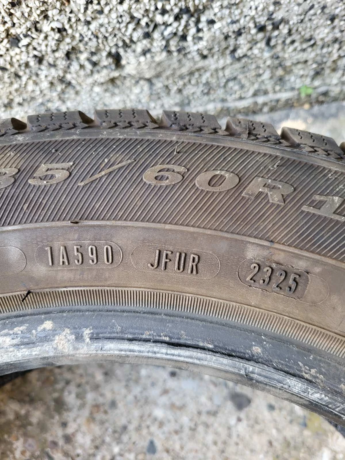 Гуми Зимни 185/60R15, снимка 5 - Гуми и джанти - 56234086