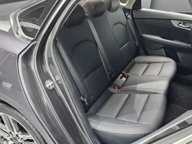 Kia K3, снимка 11