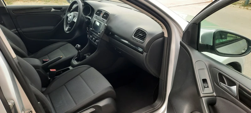 VW Golf 1.6 102к.с.газ/бензин, снимка 11 - Автомобили и джипове - 47207552