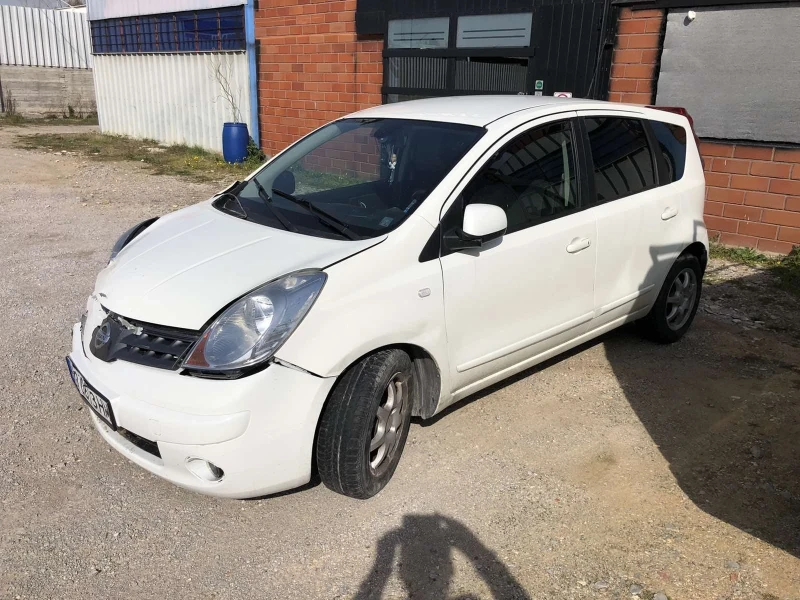 Nissan Note 1.6 бензин , снимка 3 - Автомобили и джипове - 49484604