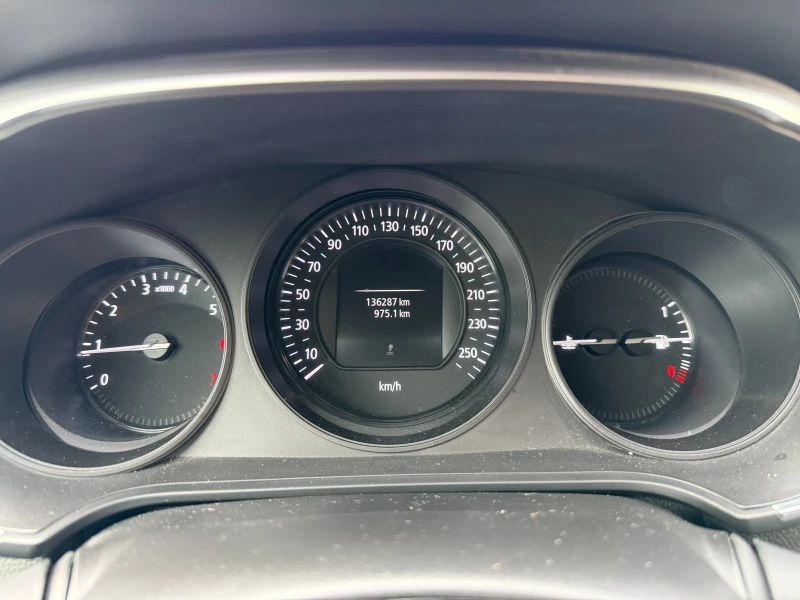 Renault Megane 1.2i 132 к.с., снимка 14 - Автомобили и джипове - 50480505