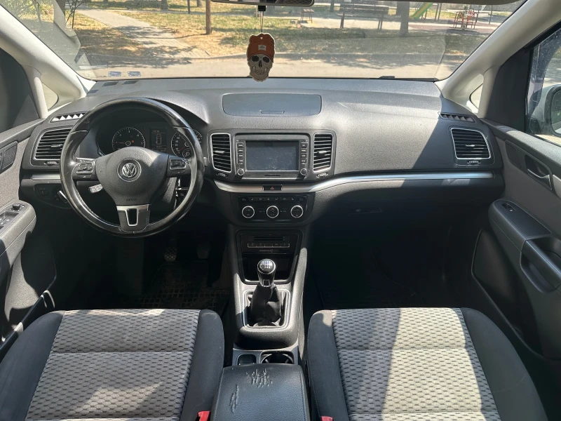 VW Sharan, снимка 8 - Автомобили и джипове - 52634211