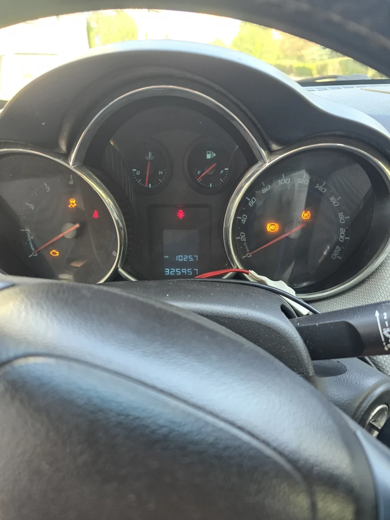 Chevrolet Cruze, снимка 9 - Автомобили и джипове - 52317242