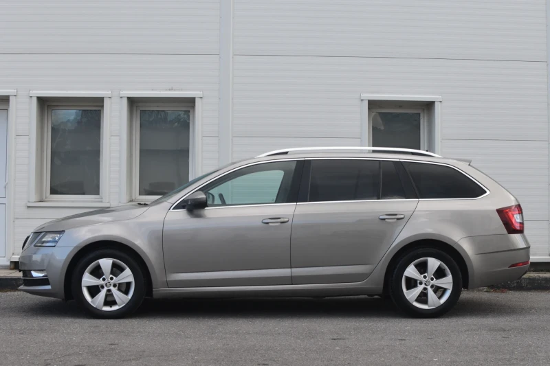 Skoda Octavia 2.0 TDI DSG * LED* , снимка 9 - Автомобили и джипове - 52019817