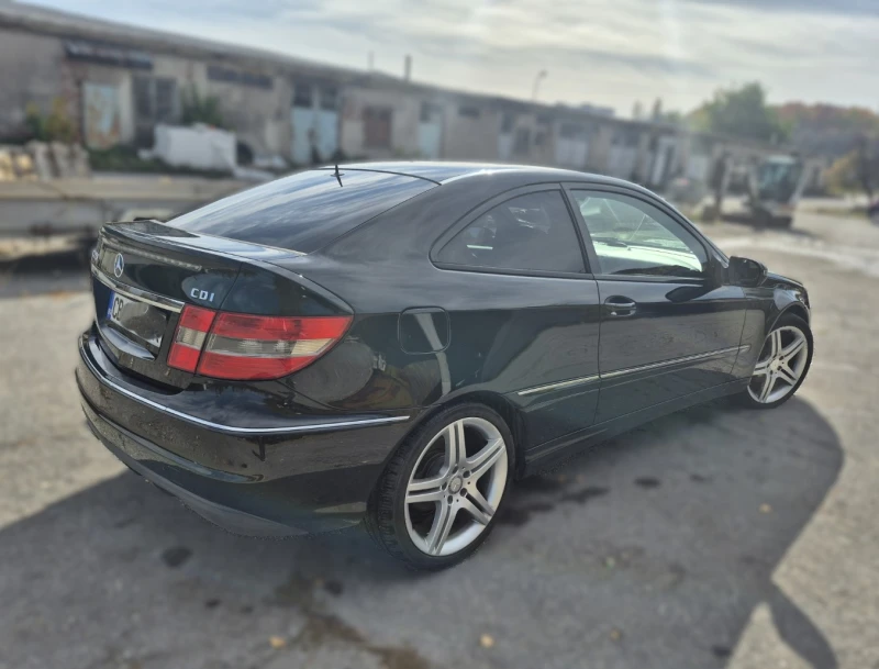 Mercedes-Benz CLC 220, снимка 3 - Автомобили и джипове - 52670516