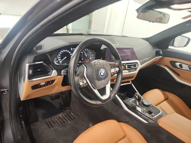 BMW 330 E HYBRID * * CARFAX * * АВТО КРЕДИТ * * , снимка 7 - Автомобили и джипове - 53027190