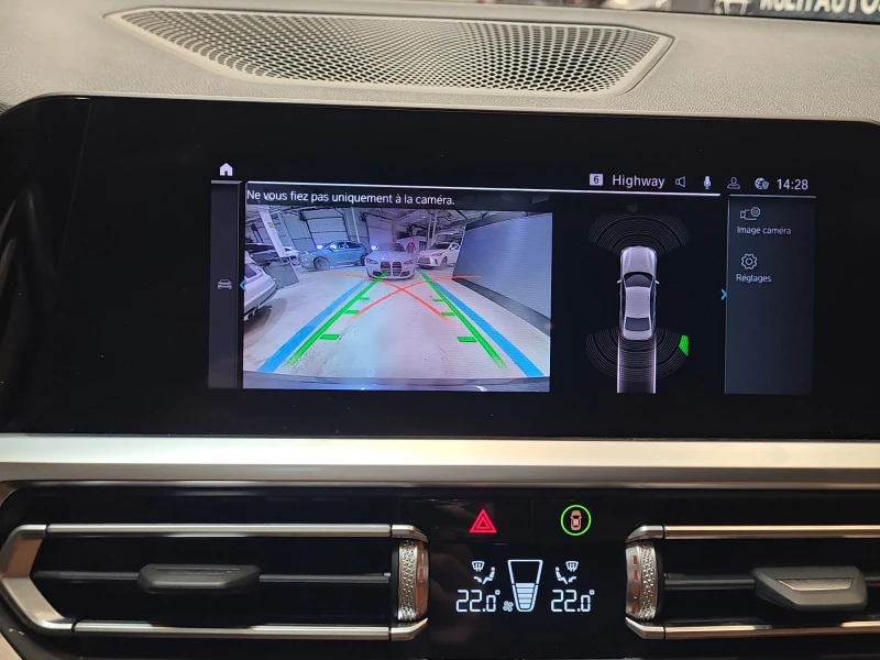 BMW 330 E HYBRID * * CARFAX * * АВТО КРЕДИТ * * , снимка 11 - Автомобили и джипове - 53027190