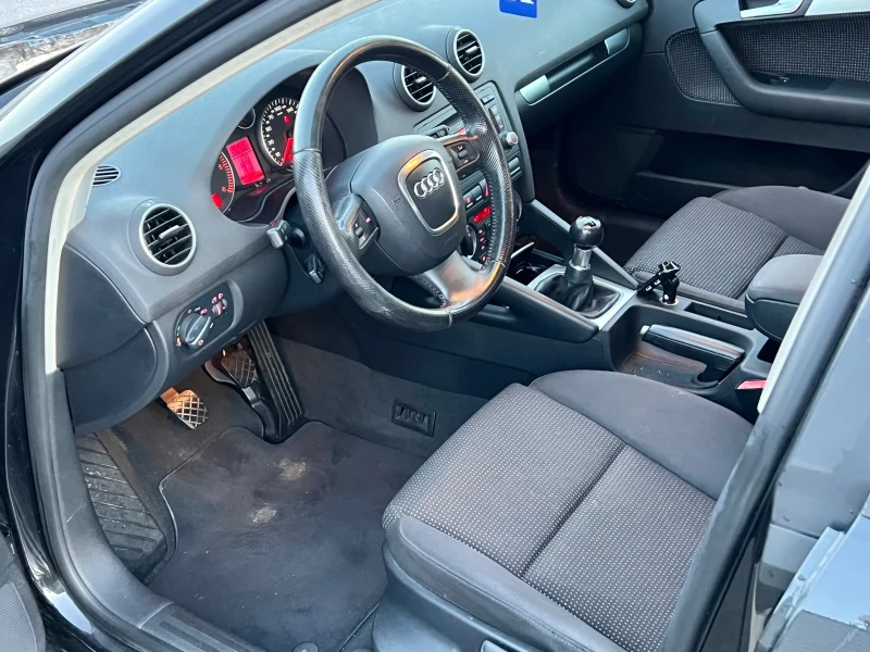 Audi A3 Sport/Back 1.9 /BKC/ 2010г!, снимка 8 - Автомобили и джипове - 53067238