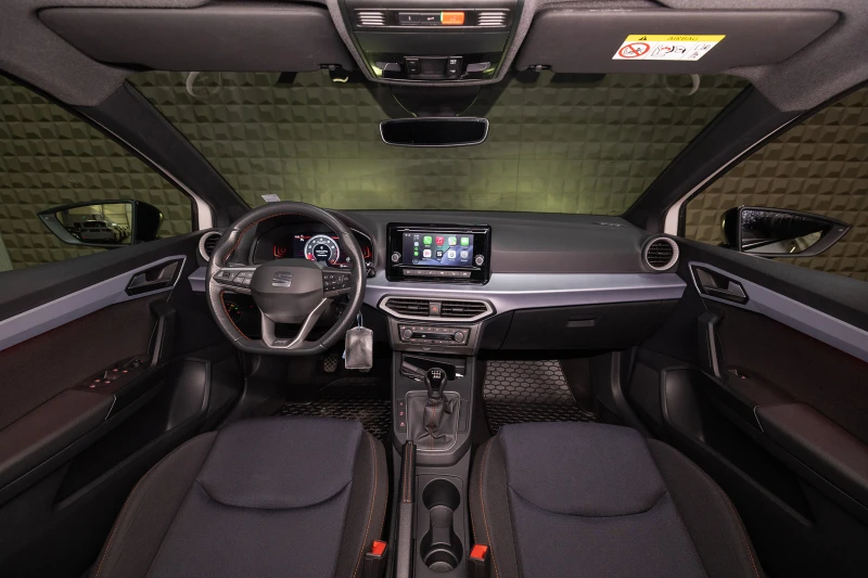 Seat Ibiza FR Подгрев на седалки * Apple CarPlay/Android Auto, снимка 9 - Автомобили и джипове - 53505427