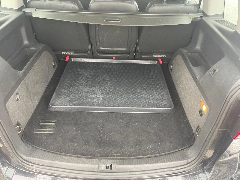 VW Touran CNG ECO FUEL, снимка 12 - Автомобили и джипове - 53510464