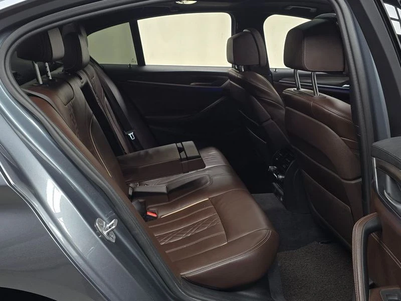 BMW 530 530I M Sports Plus, снимка 16 - Автомобили и джипове - 55505394