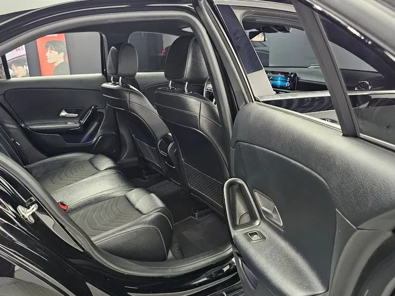 Mercedes-Benz A 220, снимка 13 - Автомобили и джипове - 56016646