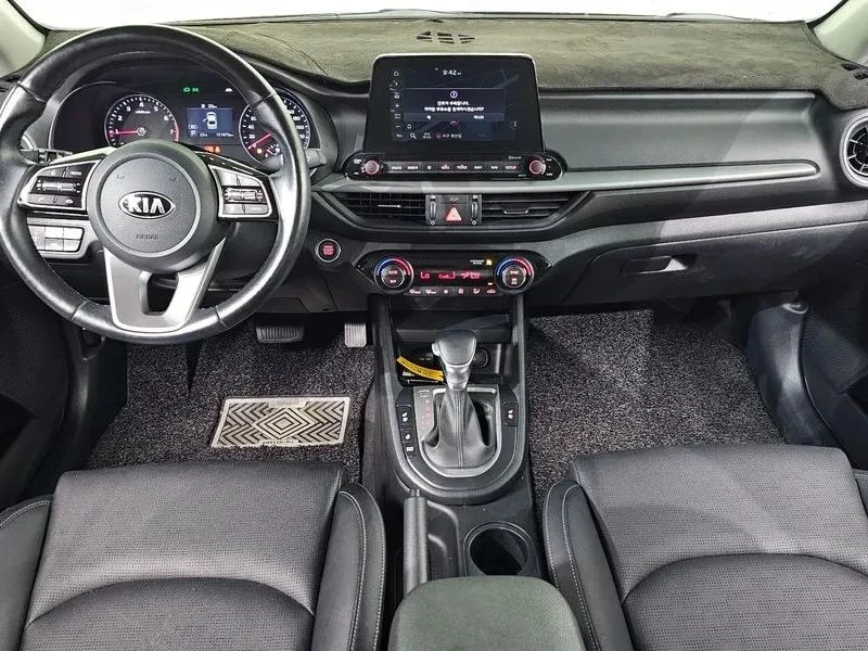 Kia K3, снимка 7 - Автомобили и джипове - 56706941