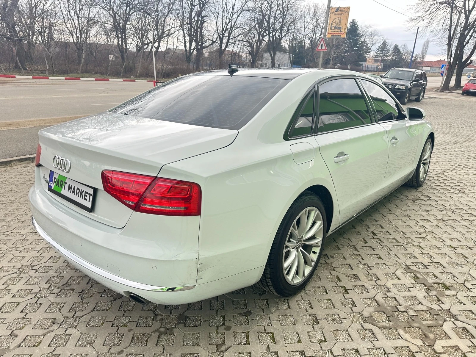 Audi A8 L 4.2 FSI  - изображение 5