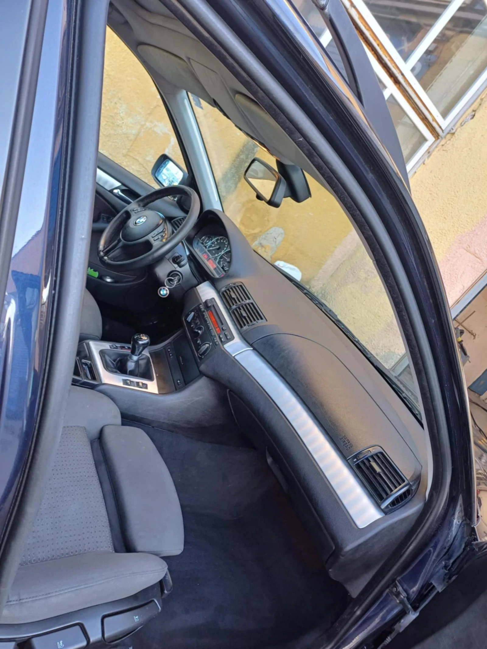 BMW 320 2.2 - изображение 7