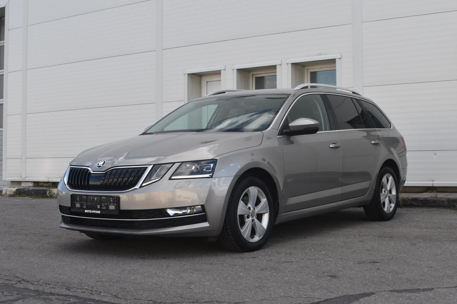 Skoda Octavia 2.0 TDI DSG * LED*  - изображение 2