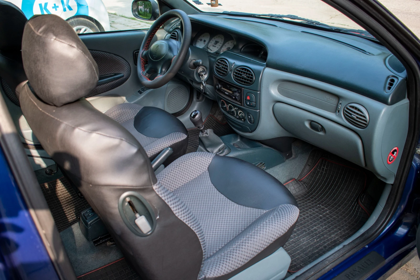 Renault Megane Coach 1.6e - изображение 7