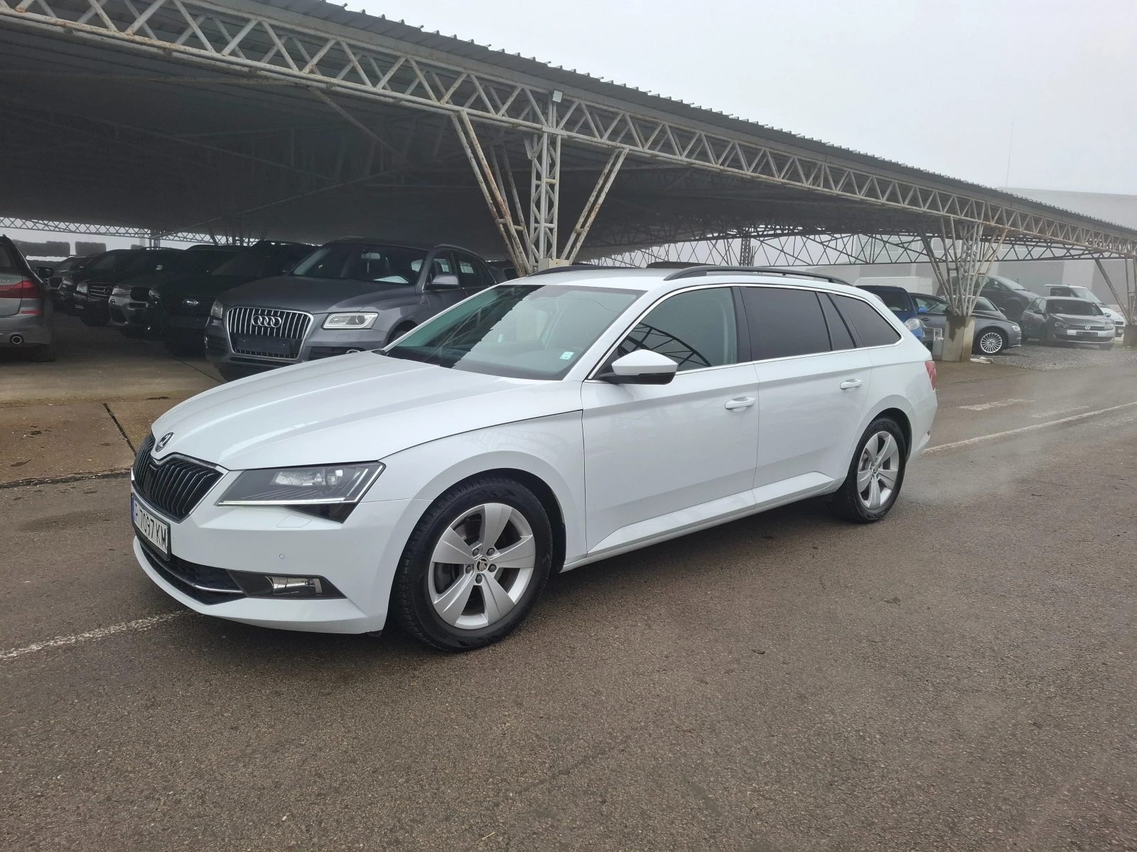 Skoda Superb 1.6TDI DSG Navi - изображение 3